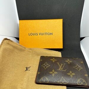 Louis Vuitton bifold card holder with box and dust bag